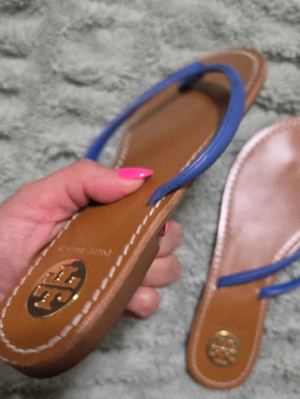 Tory Burch Blue Strap Tan Leather Flip Sandals - Picture 6 of 7